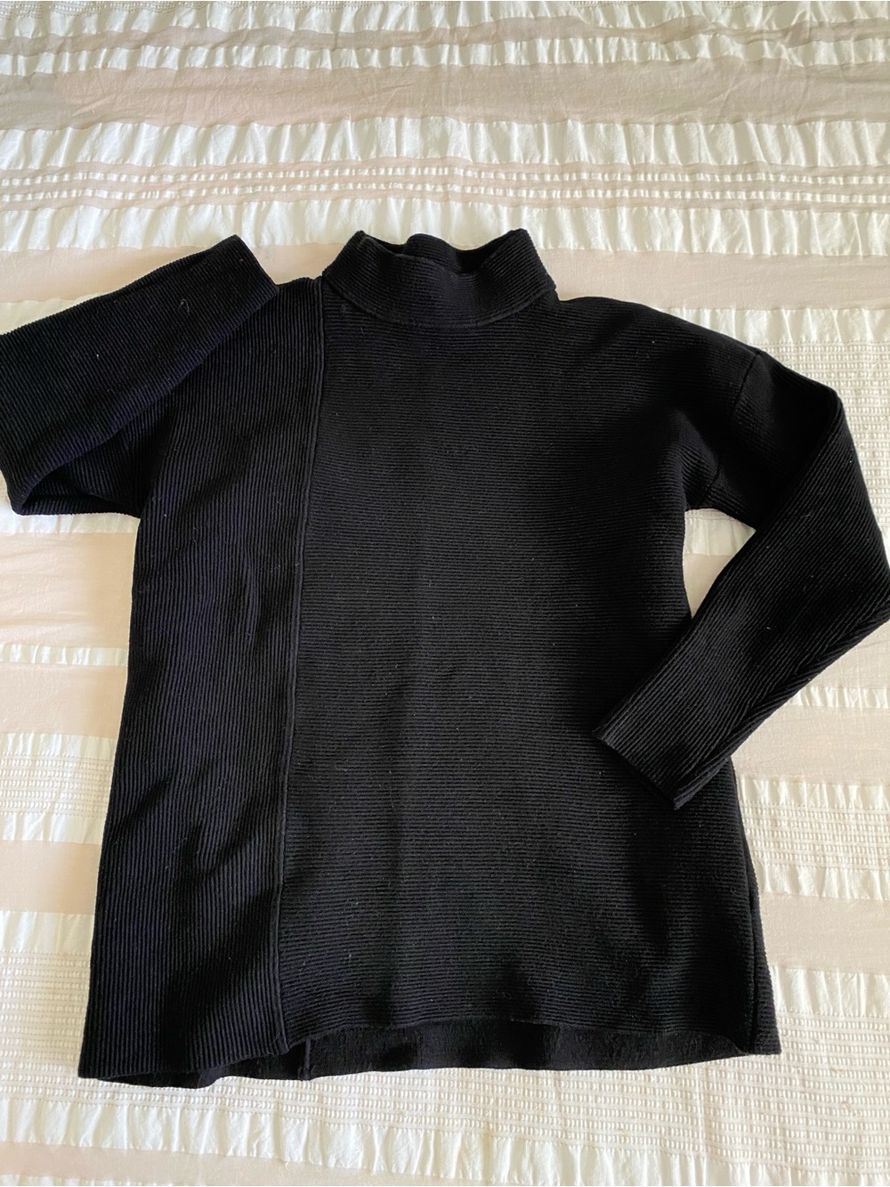 BTFBM Fitted Sweater Size Small
